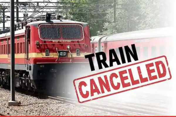 Cancelled Trains Today 22 December: इंडियन रेलवे ने 24 घंटे में कैंसिल की 246 ट्रेनें, कोहरे के कारण कई ट्रेनें लेट