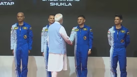 गगनयान मिशन: अंतरिक्ष में जाएंगे भारत के ये चार एस्ट्रोनॉट, पीएम मोदी ने किया नामों का ऐलान