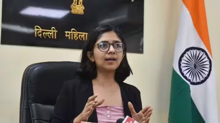 Swati Maliwal Assault: शर्ट खींची, पेट में मारी लात, टेबल पर सिर पटका...स्वाति मालीवाल ने FIR में बताया '13 मई' को क्या हुआ था
