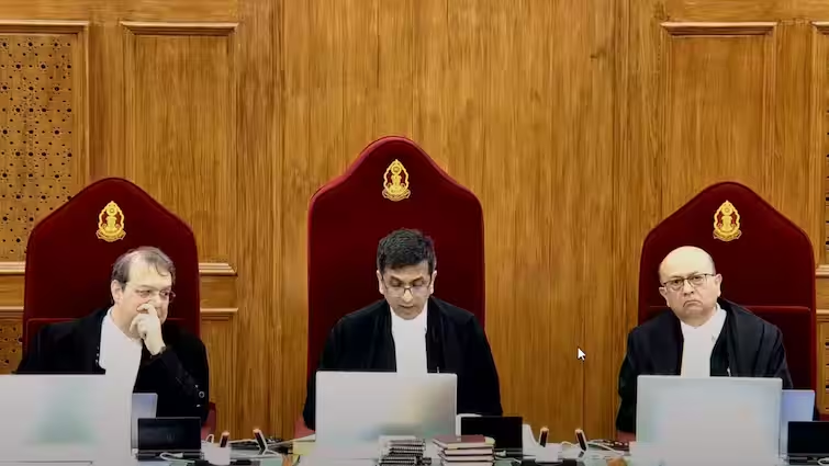 'प्रिंसिपल ने हत्या को आत्महत्या क्यों बताया, भीड़ अस्पताल में कैसे घुसी?', कोलकाता रेप केस में ममता सरकार से SC के तीखे सवाल