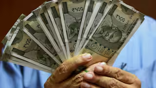 Unified Pension Scheme: यूपीएस और 8वां वेतन आयोग लागू होने के बाद कितनी होगी अधिकतम और न्यूनतम पेंशन, समझ लीजिए पूरा कैलकुलेशन  