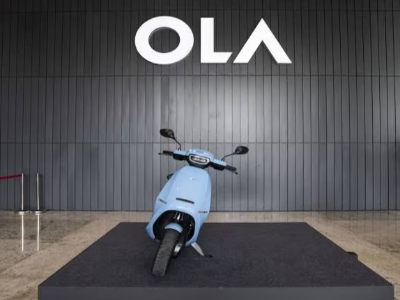 Ola Electric Share: स्टॉक पहली बार IPO प्राइस ₹76 से नीचे गिरा, अपने उच्चतम स्तर से 52% तक लुढ़का